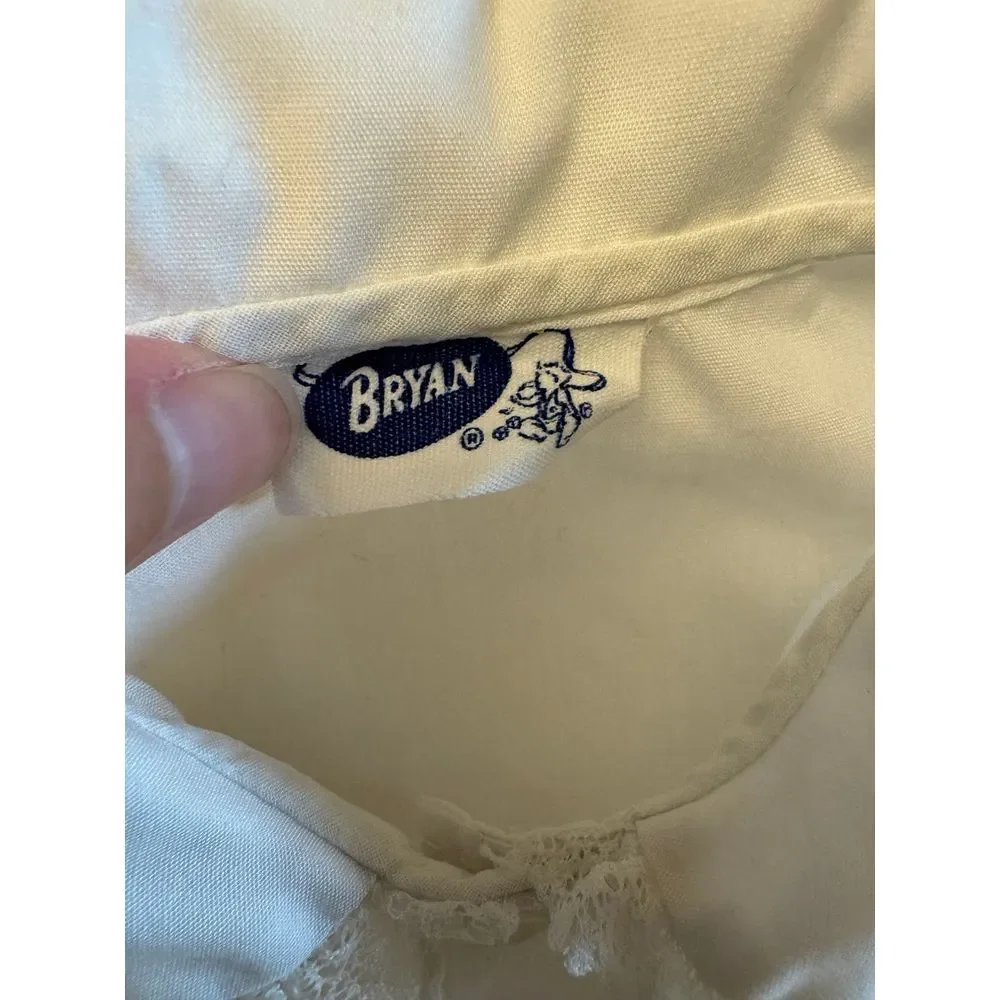 Vintage Peter Pan collar blouse with‎ ruffle detailing white EUC - Picture 3 of 6